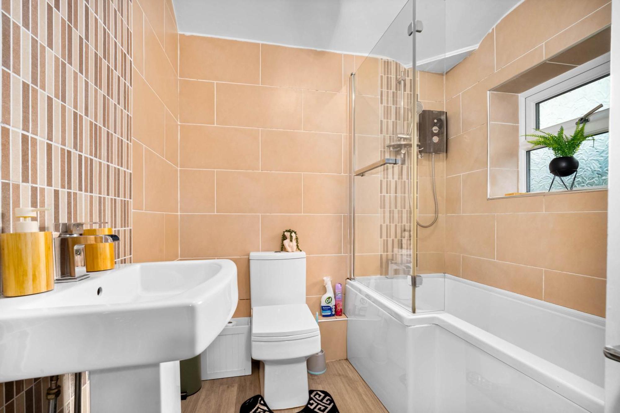 Stylish 3 Bedroom Home Away From Home バーミンガム エクステリア 写真