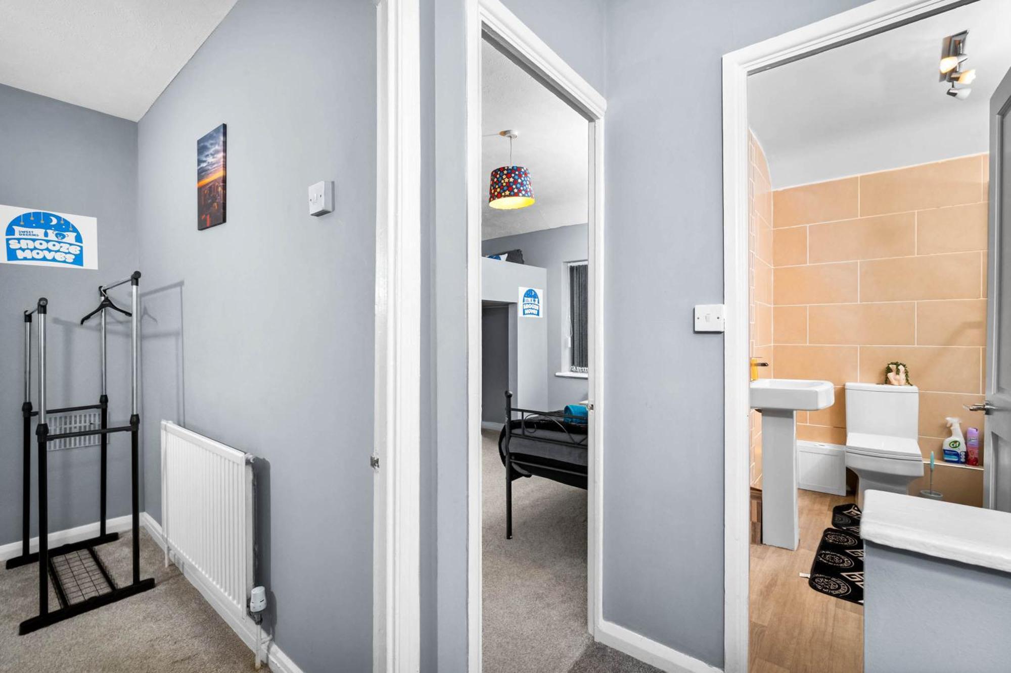 Stylish 3 Bedroom Home Away From Home バーミンガム エクステリア 写真